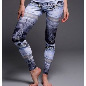 Onzie Arctic Blue Leggings xs